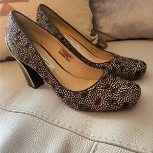 Diane Von Furstenberg Brown and Black Printed Round-Toe Block Heel Pumps 8M